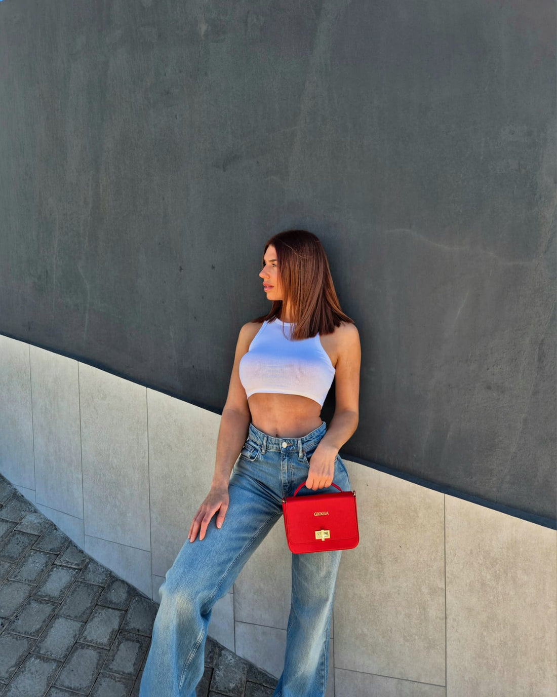 Bolsos de piel con colores vivos, la tendencia de este verano